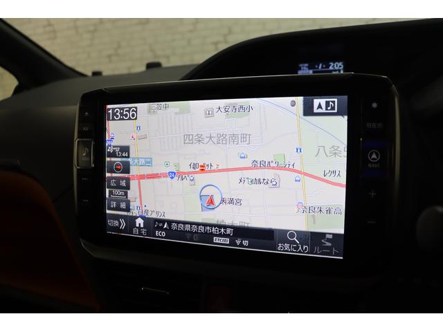 ヴォクシー ＺＳ　ＥＴＣ　バックカメラ　ナビ　ＴＶ　レーンアシスト　衝突被害軽減システム　両側電動スライドドア　オートマチックハイビーム　ＬＥＤヘッドランプ　スマートキー　アイドリングストップ　後席モニター　３列シート（3枚目）