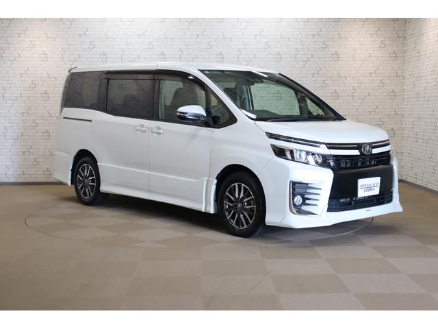 ヴォクシー ＺＳ　ＥＴＣ　バックカメラ　ナビ　ＴＶ　レーンアシスト　衝突被害軽減システム　両側電動スライドドア　オートマチックハイビーム　ＬＥＤヘッドランプ　スマートキー　アイドリングストップ　後席モニター　３列シート（13枚目）