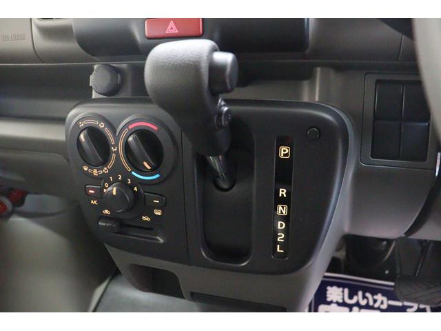 エブリイ PA 軽バン AT 衝突被害軽減システム クリアランスソナー レーンアシスト 両側スライドドア アイドリングストップ ABS ESC エアコン パワーステアリング 運転席エアバッグ 助手席エアバッグ(6枚目)