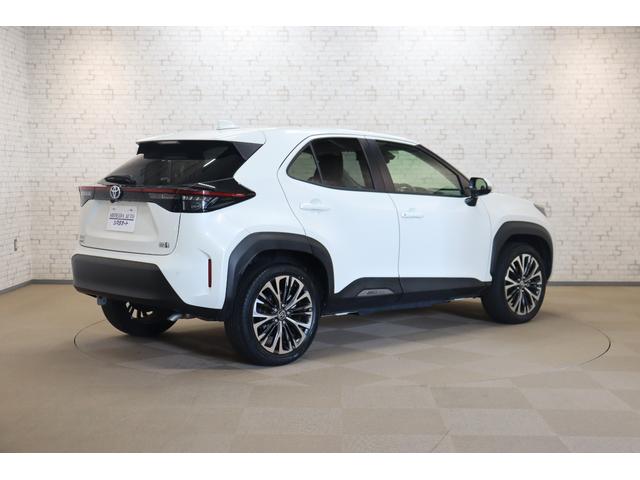 ヤリスクロス ハイブリッドZ ドライブレコーダー 全周囲カメラ クリアランスソナー クルーズコントロール レーンアシスト パワーシート 衝突被害軽減システム ナビ オートマチックハイビーム LEDヘッドランプ アルミホイール(15枚目)