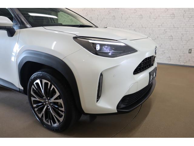 ヤリスクロス ハイブリッドZ ドライブレコーダー 全周囲カメラ クリアランスソナー クルーズコントロール レーンアシスト パワーシート 衝突被害軽減システム ナビ オートマチックハイビーム LEDヘッドランプ アルミホイール(21枚目)