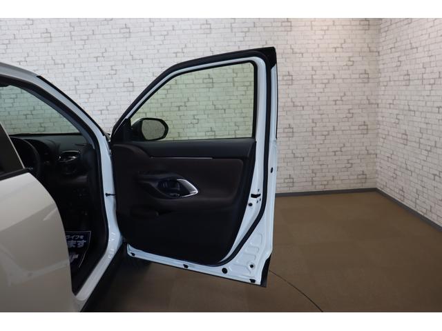 ヤリスクロス ハイブリッドZ ドライブレコーダー 全周囲カメラ クリアランスソナー クルーズコントロール レーンアシスト パワーシート 衝突被害軽減システム ナビ オートマチックハイビーム LEDヘッドランプ アルミホイール(32枚目)