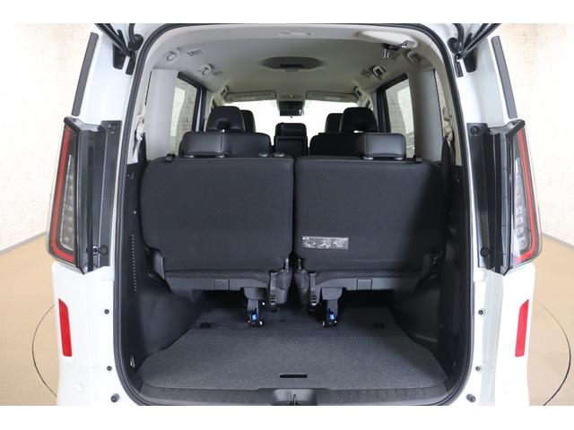 セレナ ｅ－パワー　ハイウェイスターＶ　全周囲カメラ　ナビ　ＴＶ　クリアランスソナー　クルーズコントロール　衝突被害軽減システム　両側電動スライドドア　ＬＥＤヘッドランプ　スマートキー　３列シート　ＣＶＴ　アルミホイール　ＵＳＢ（19枚目）