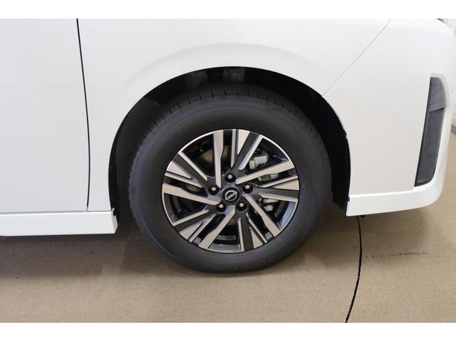 セレナ ｅ－パワー　ハイウェイスターＶ　全周囲カメラ　ナビ　ＴＶ　クリアランスソナー　クルーズコントロール　衝突被害軽減システム　両側電動スライドドア　ＬＥＤヘッドランプ　スマートキー　３列シート　ＣＶＴ　アルミホイール　ＵＳＢ（22枚目）