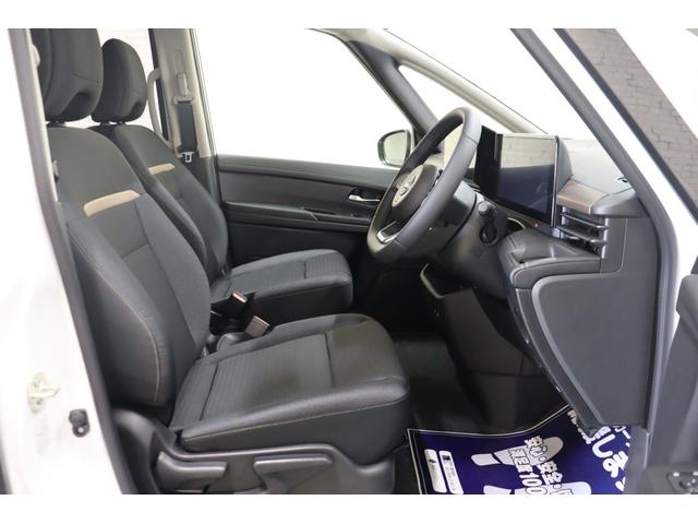 セレナ ｅ－パワー　ハイウェイスターＶ　全周囲カメラ　ナビ　ＴＶ　クリアランスソナー　クルーズコントロール　衝突被害軽減システム　両側電動スライドドア　ＬＥＤヘッドランプ　スマートキー　３列シート　ＣＶＴ　アルミホイール　ＵＳＢ（29枚目）