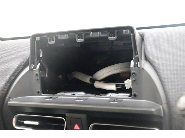 フリード ｅ：ＨＥＶエアー　ＥＸ　クリアランスソナー　クルーズコントロール　レーンアシスト　衝突被害軽減システム　両側電動スライドドア　オートライト　ＬＥＤヘッドランプ　スマートキー　アイドリングストップ　電動格納ミラー（3枚目）