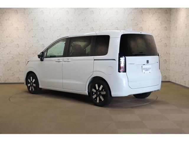 フリード ｅ：ＨＥＶエアー　ＥＸ　クリアランスソナー　クルーズコントロール　レーンアシスト　衝突被害軽減システム　両側電動スライドドア　オートライト　ＬＥＤヘッドランプ　スマートキー　アイドリングストップ　電動格納ミラー（17枚目）