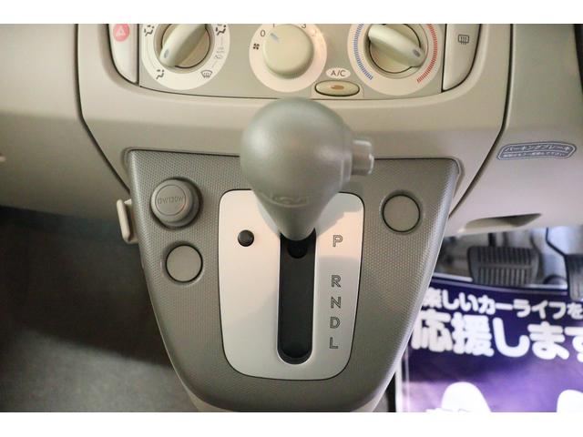 ステラ Ｌ　キーレスエントリー　ベンチシート　ＣＶＴ　盗難防止システム　ＣＤ　衝突安全ボディ　エアコン　パワーステアリング　パワーウィンドウ（5枚目）