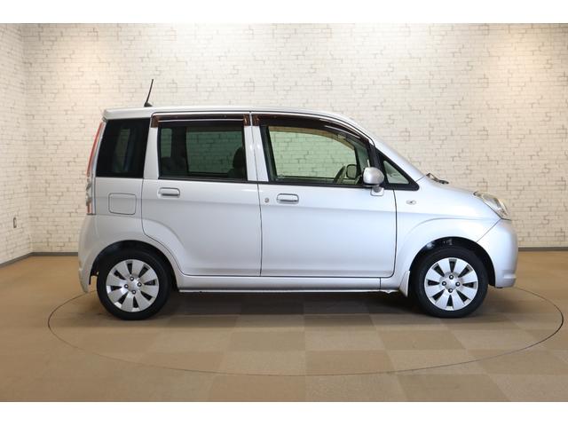 ステラ Ｌ　キーレスエントリー　ベンチシート　ＣＶＴ　盗難防止システム　ＣＤ　衝突安全ボディ　エアコン　パワーステアリング　パワーウィンドウ（13枚目）