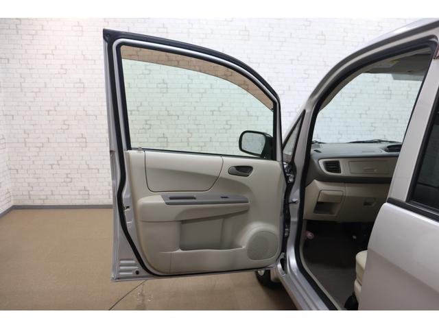 ステラ Ｌ　キーレスエントリー　ベンチシート　ＣＶＴ　盗難防止システム　ＣＤ　衝突安全ボディ　エアコン　パワーステアリング　パワーウィンドウ（22枚目）