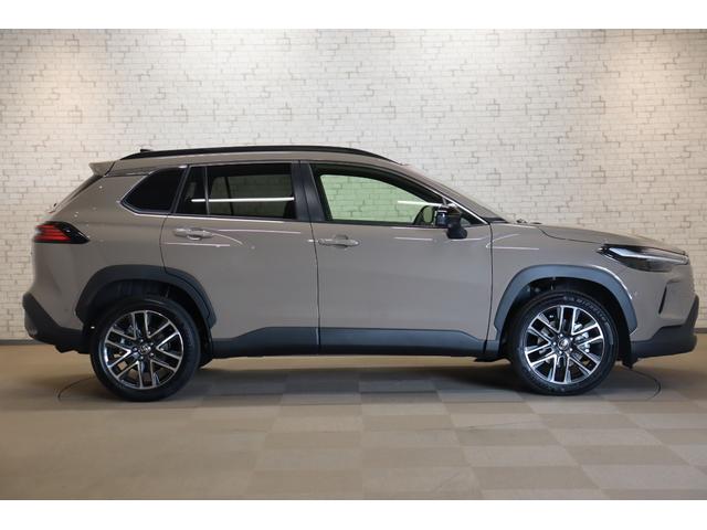 カローラクロス ハイブリッド　Ｚ　全周囲カメラ　クリアランスソナー　クルーズコントロール　レーンアシスト　パワーシート　パークアシスト　衝突被害軽減システム　ナビ　ＴＶ　オートマチックハイビーム　ＬＥＤヘッドランプ（13枚目）