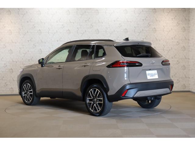 カローラクロス ハイブリッド　Ｚ　全周囲カメラ　クリアランスソナー　クルーズコントロール　レーンアシスト　パワーシート　パークアシスト　衝突被害軽減システム　ナビ　ＴＶ　オートマチックハイビーム　ＬＥＤヘッドランプ（16枚目）