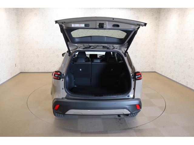 カローラクロス ハイブリッド　Ｚ　全周囲カメラ　クリアランスソナー　クルーズコントロール　レーンアシスト　パワーシート　パークアシスト　衝突被害軽減システム　ナビ　ＴＶ　オートマチックハイビーム　ＬＥＤヘッドランプ（18枚目）