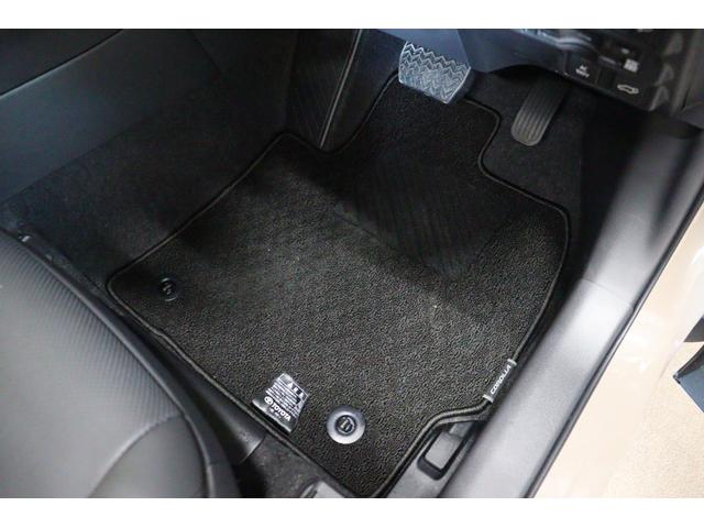 カローラクロス ハイブリッド　Ｚ　全周囲カメラ　クリアランスソナー　クルーズコントロール　レーンアシスト　パワーシート　パークアシスト　衝突被害軽減システム　ナビ　ＴＶ　オートマチックハイビーム　ＬＥＤヘッドランプ（34枚目）