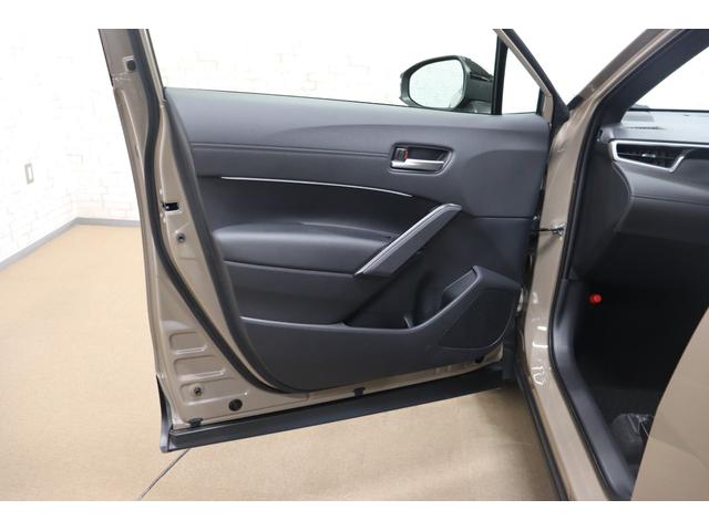 カローラクロス ハイブリッド　Ｚ　全周囲カメラ　クリアランスソナー　クルーズコントロール　レーンアシスト　パワーシート　パークアシスト　衝突被害軽減システム　ナビ　ＴＶ　オートマチックハイビーム　ＬＥＤヘッドランプ（38枚目）