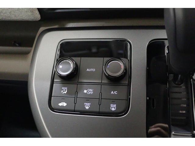 フリード エアー　クリアランスソナー　クルーズコントロール　レーンアシスト　衝突被害軽減システム　両側電動スライドドア　オートライト　ＬＥＤヘッドランプ　スマートキー　３列シート　ウォークスルー　ＣＶＴ（6枚目）