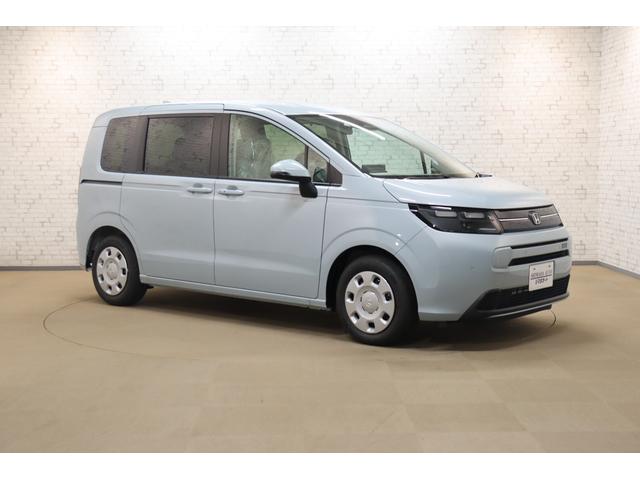 フリード エアー　クリアランスソナー　クルーズコントロール　レーンアシスト　衝突被害軽減システム　両側電動スライドドア　オートライト　ＬＥＤヘッドランプ　スマートキー　３列シート　ウォークスルー　ＣＶＴ（15枚目）