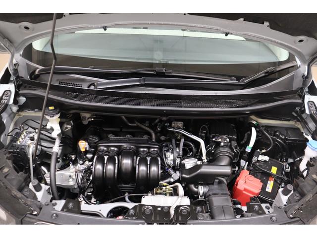 フリード エアー　クリアランスソナー　クルーズコントロール　レーンアシスト　衝突被害軽減システム　両側電動スライドドア　オートライト　ＬＥＤヘッドランプ　スマートキー　３列シート　ウォークスルー　ＣＶＴ（22枚目）