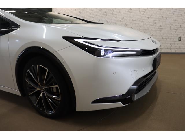 プリウス Ｚ　クリアランスソナー　レーンアシスト　クルーズコントロール　衝突被害軽減システム　全周囲カメラ　ナビ　ＴＶ　アルミホイール　オートマチックハイビーム　オートライト　ＬＥＤヘッドランプ　サンルーフ（14枚目）