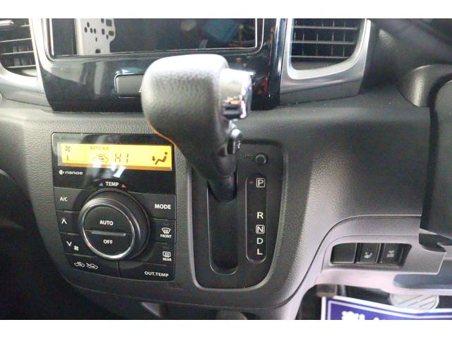 スペーシアカスタム ＸＳ　両側電動スライドドア　ＨＩＤ　スマートキー　アイドリングストップ　シートヒーター　ベンチシート　ＣＶＴ　盗難防止システム　ＡＢＳ　アルミホイール　衝突安全ボディ　エアコン　パワーステアリング（4枚目）