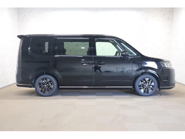 ステップワゴン ｅ：ＨＥＶスパーダ　バックカメラ　クリアランスソナー　クルーズコントロール　レーンアシスト　衝突被害軽減システム　両側電動スライドドア　オートライト　ＬＥＤヘッドランプ　スマートキー　シートヒーター　３列シート（15枚目）