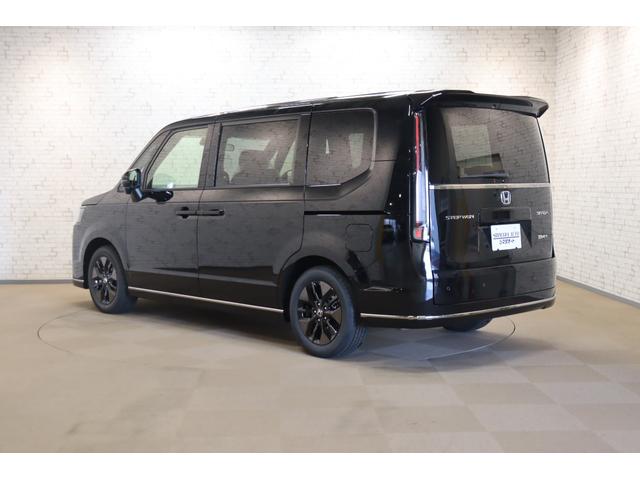 ステップワゴン ｅ：ＨＥＶスパーダ　バックカメラ　クリアランスソナー　クルーズコントロール　レーンアシスト　衝突被害軽減システム　両側電動スライドドア　オートライト　ＬＥＤヘッドランプ　スマートキー　シートヒーター　３列シート（18枚目）