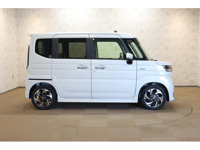 スペーシアカスタム ハイブリッドＸＳ　両側電動スライドドア　クリアランスソナー　クルーズコントロール　レーンアシスト　衝突被害軽減システム　ＬＥＤヘッドランプ　スマートキー　アイドリングストップ　電動格納ミラー　シートヒーター（15枚目）