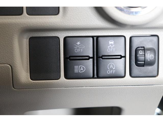 ピクシスジョイ Ｆ　Ｘ　ＳＡＩＩ　バックカメラ　ナビ　ＴＶ　クリアランスソナー　衝突被害軽減システム　オートマチックハイビーム　スマートキー　アイドリングストップ　ベンチシート　ＣＶＴ　盗難防止システム　ＡＢＳ　ＥＳＣ　ＣＤ　ＵＳＢ（8枚目）