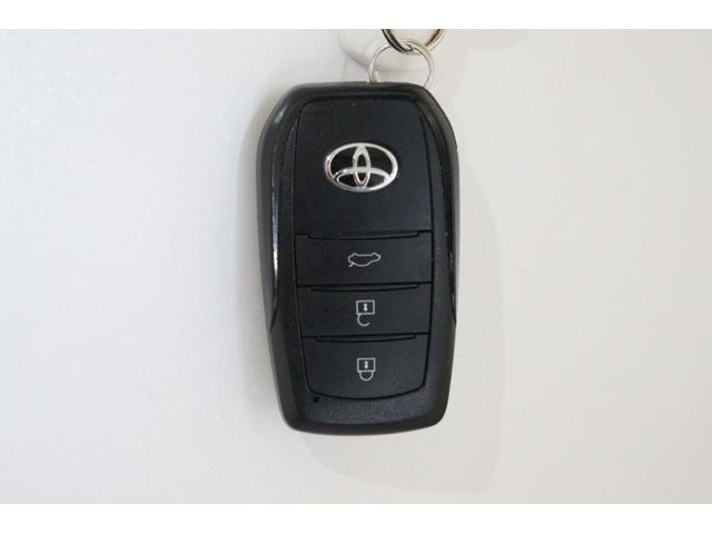 クラウンクロスオーバー Ｇアドバンスド・レザーパッケージ　４ＷＤ　全周囲カメラ　クリアランスソナー　クルーズコントロール　レーンアシスト　パワーシート　衝突被害軽減システム　ＴＶ　オートマチックハイビーム　ＬＥＤヘッドランプ　アルミホイール（24枚目）