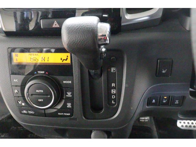 スペーシアカスタム ＸＳリミテッド　両側電動スライドドア　ＴＶ　衝突被害軽減システム　ＨＩＤ　スマートキー　アイドリングストップ　電動格納ミラー　シートヒーター　ベンチシート　ＣＶＴ　盗難防止システム　ＡＢＳ　ＥＳＣ　ＣＤ　ＵＳＢ（8枚目）