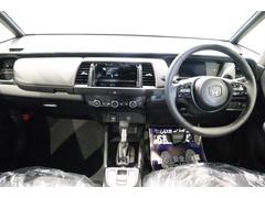 毎回座るフロントシート。運転席は必ず使用する部分ですので、座り心地が重要です！ 2