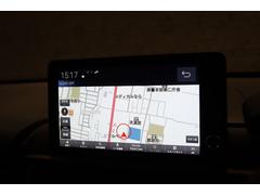 ナビ付き♪旅行やドライブも楽しいひと時！初めての道でも迷うことなくエスコートしてくれます。 3