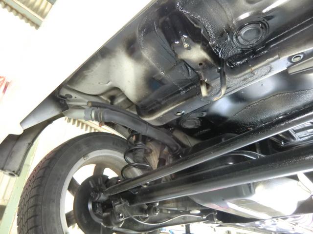 Ｋｅｉワークス ベースグレード　純正赤レカロ　車検Ｒ９年４月　５ＭＴ　ナビ　キーレス　純正１５インチアルミ（68枚目）