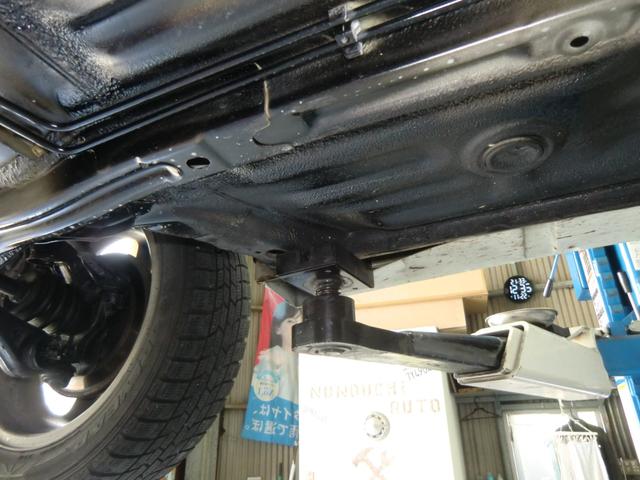 Ｋｅｉワークス ベースグレード　純正赤レカロ　車検Ｒ９年４月　５ＭＴ　ナビ　キーレス　純正１５インチアルミ（71枚目）