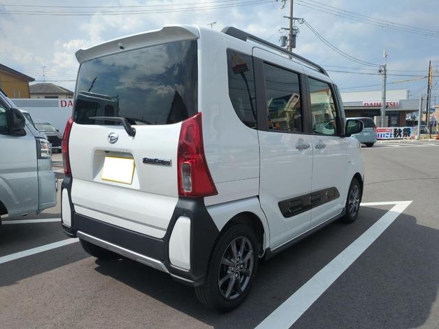 タント ファンクロス　バックカメラ　両側電動スライドドア　ＴＶ　クリアランスソナー　衝突被害軽減システム　オートライト　ＬＥＤヘッドランプ　スマートキー　アイドリングストップ　電動格納ミラー　シートヒーター　ベンチシート（16枚目）