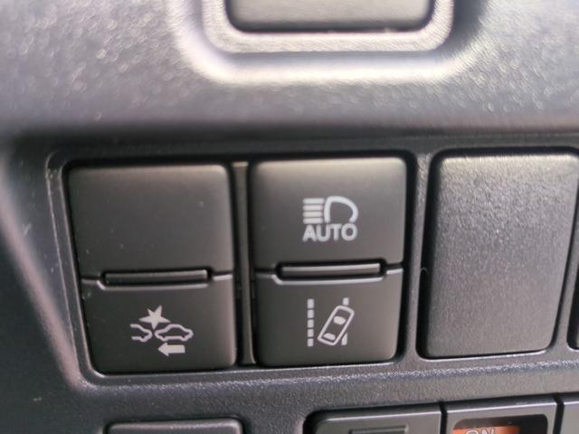 ヴォクシー ＺＳ　煌ＩＩ　禁煙車　バックカメラ　ナビ　ＴＶ　クリアランスソナー　オートクルーズコントロール　レーンアシスト　衝突被害軽減システム　両側電動スライドドア　オートマチックハイビーム　後席モニター（8枚目）