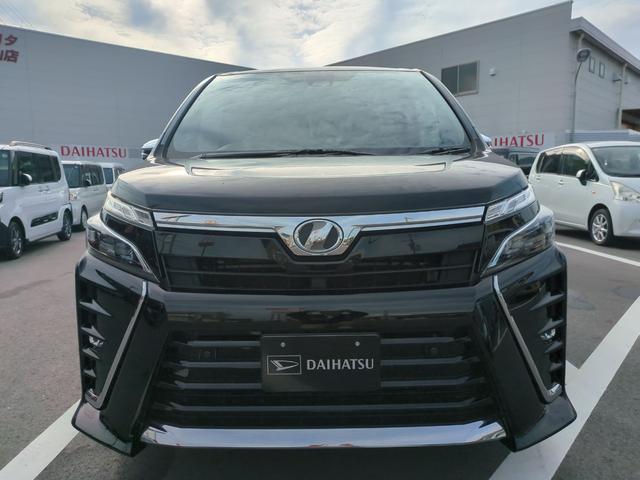 ヴォクシー ＺＳ　煌ＩＩ　禁煙車　バックカメラ　ナビ　ＴＶ　クリアランスソナー　オートクルーズコントロール　レーンアシスト　衝突被害軽減システム　両側電動スライドドア　オートマチックハイビーム　後席モニター（13枚目）