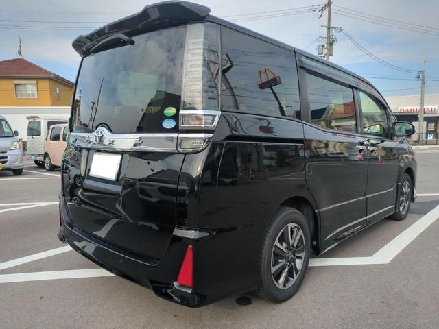 ヴォクシー ＺＳ　煌ＩＩ　禁煙車　バックカメラ　ナビ　ＴＶ　クリアランスソナー　オートクルーズコントロール　レーンアシスト　衝突被害軽減システム　両側電動スライドドア　オートマチックハイビーム　後席モニター（16枚目）