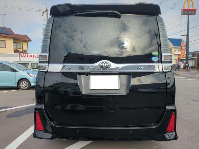 ヴォクシー ＺＳ　煌ＩＩ　禁煙車　バックカメラ　ナビ　ＴＶ　クリアランスソナー　オートクルーズコントロール　レーンアシスト　衝突被害軽減システム　両側電動スライドドア　オートマチックハイビーム　後席モニター（17枚目）