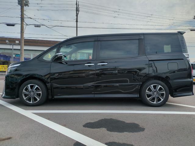 ヴォクシー ＺＳ　煌ＩＩ　禁煙車　バックカメラ　ナビ　ＴＶ　クリアランスソナー　オートクルーズコントロール　レーンアシスト　衝突被害軽減システム　両側電動スライドドア　オートマチックハイビーム　後席モニター（19枚目）