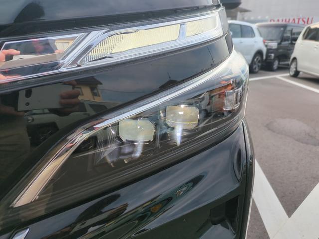 ヴォクシー ＺＳ　煌ＩＩ　禁煙車　バックカメラ　ナビ　ＴＶ　クリアランスソナー　オートクルーズコントロール　レーンアシスト　衝突被害軽減システム　両側電動スライドドア　オートマチックハイビーム　後席モニター（22枚目）