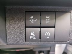 接触を未然に防ぐ、クリアランスソナー搭載です。車を守るためには必須のアイテムですね。 7