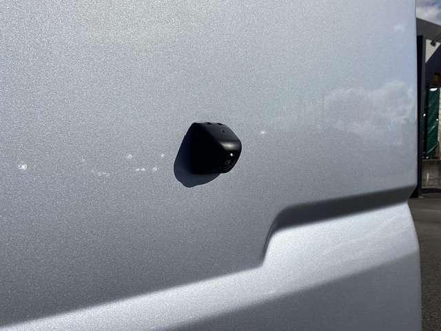 �o�b�N�J�����̎�t�����Ă�̂Ō�ގ������S�ł��B