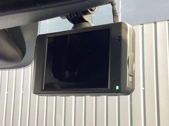 �������̎��I���S�̃h���C�u���R�[�_�[���������Ă��܂��B�R���e�b�N���ɂȂ�܂��B