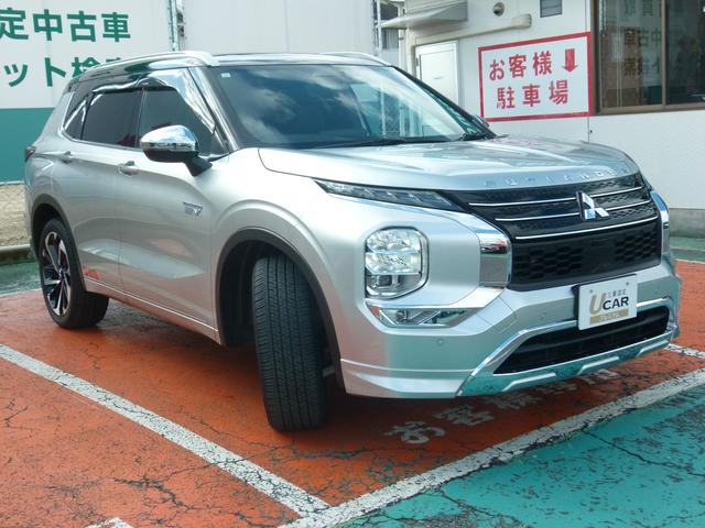 アウトランダーＰＨＥＶ Ｐ　７人乗　プラグインハイブリッド４ＷＤ　スマホ連携ナビ　全方位カメラ　サンルーフ　前後ドラレコ　ＥＴＣ　衝突軽減ブレーキ　誤発進抑車線　後側方検知警報　シートヒーター　１００Ｖ電源　ワンオーナー（3枚目）