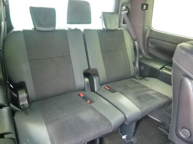 ヴォクシー ハイブリッドＺＳ　煌ＩＩＩ　７人乗　純正ＳＤナビ　バックカメラ　両側電動スライドドア　ＥＴＣ　前後ドラレコ　シートヒーター　衝突軽減ブレーキ　禁煙　ワンオーナー（16枚目）