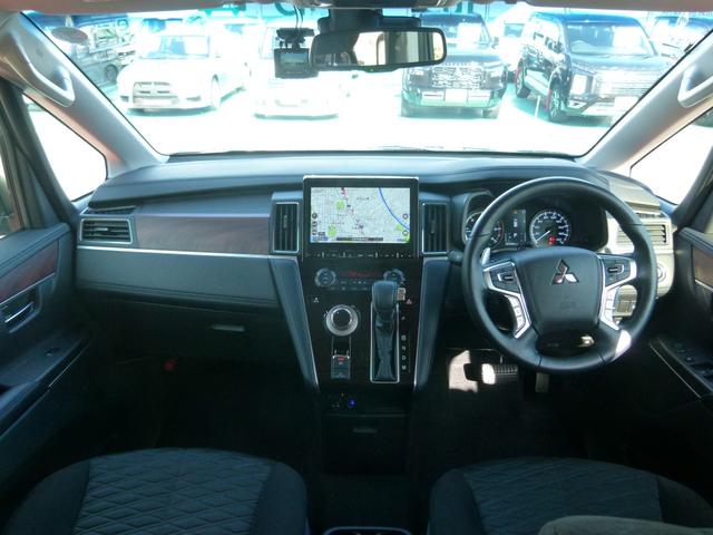 デリカD:5 P ディーゼルターボ4WD 7人乗 純正10.1型ナビ 全方位カメラ ETC 前後ドラレコ 両側電動スライドドア 後側方検知警報 衝突軽減ブレーキ 前誤発進抑制 シートヒーター 禁煙 ワンオーナー(10枚目)