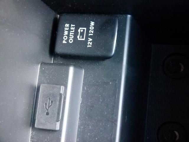 アウトランダー ２４Ｇナビパッケージ　４ＷＤ　７人乗り　純正ＭＭＣＳナビ　バックカメラ　ＥＴＣ　衝突被害軽減ブレーキ　レーダークルーズ　電動テールゲート　スマーキー　アイドリングストップ　ワンオーナー（37枚目）