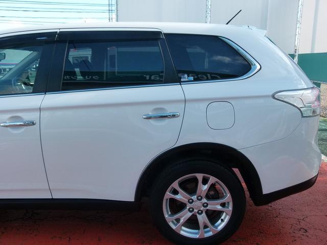 アウトランダー ２４Ｇナビパッケージ　４ＷＤ　７人乗り　純正ＭＭＣＳナビ　バックカメラ　ＥＴＣ　衝突被害軽減ブレーキ　レーダークルーズ　電動テールゲート　スマーキー　アイドリングストップ　ワンオーナー（47枚目）