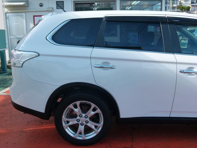 アウトランダー ２４Ｇナビパッケージ　４ＷＤ　７人乗り　純正ＭＭＣＳナビ　バックカメラ　ＥＴＣ　衝突被害軽減ブレーキ　レーダークルーズ　電動テールゲート　スマーキー　アイドリングストップ　ワンオーナー（51枚目）